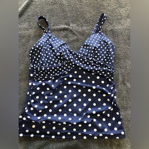Womens Lands End Navy/white tankini swim top, built in underwire bra.